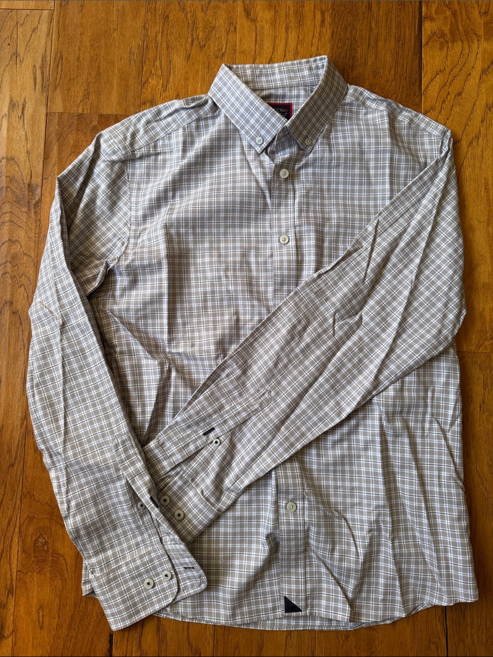 Men’s Untuckit Button Up Shirt